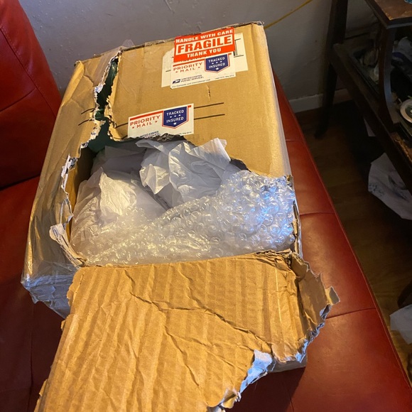 This is how I received a very special bundle - Picture 2 of 2